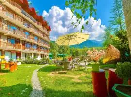 Himalayan River Resort, Manali #riverside #big private parking #scenic river & mountain view #open cafe #spacious room #big garden with campfire