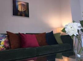 Spacious Starnberg Condo next to Munich，位于施塔恩贝格的酒店