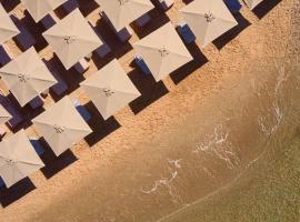 Golden Milos Beach Ηouse by Domotel, hotell i Provatas