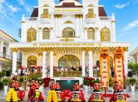 Golden Lotus Hotel