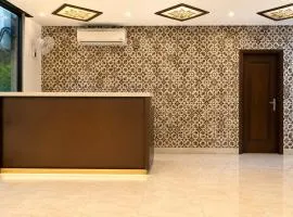 Hotel bright house