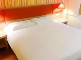 Home Inn-Qingdao Chongqing Zhong Road Licang Walking Street