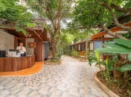 Anna Riverside Bungalow Vientiane