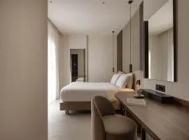 Nesean Plaza Hotel
