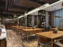 James Joyce Coffetel Tianjin Railway Station Jinshiqiao Metro Station Branch