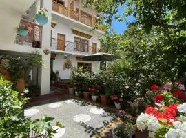 Hotel shaynam