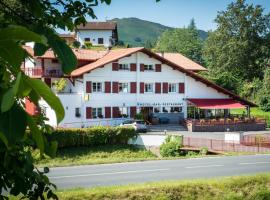 Foto di Hotel: Logis Hotel Ur-Hegian