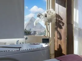 Pyramids Palace View INN