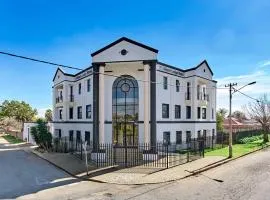 Airport Lodge Hotel