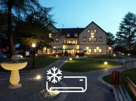 Hotel Modrzewiowy Dwór