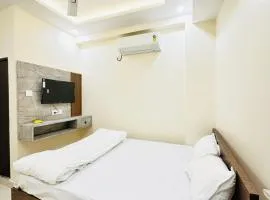Hotel Prime Residency - just 400m from airport