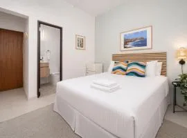 Room 11: Balcony Bliss in Creative Santurce