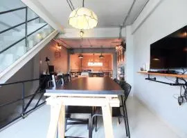 OYO 421 Guyasuka Hostel & Cafe