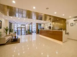 Hotel D' Capitol at Airport