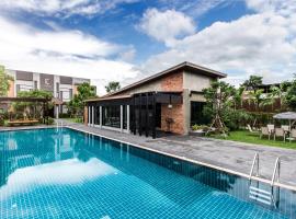 Cresco Hotel Buriram，武裡南的飯店