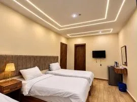 Pyramids hotel& free pick up