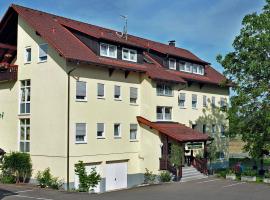 होटल की एक तस्वीर: Ferienwohnungen Tannenhof