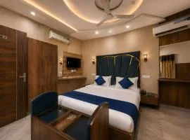 Hotel KMG Air Cooled,Zirakhpur Chandigarh ,Couple first choice ,verified hotel