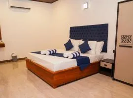 Ocean Breeze Resort - French garden