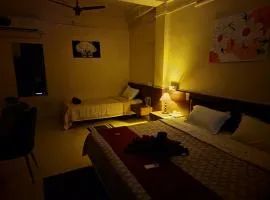 Hotel Roy's