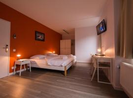 Auberge des 3 Fontaines - Youth Hostel, hotel in Brussel