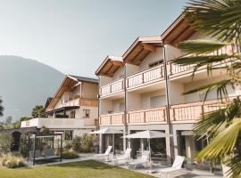 Hotel Tiefenbrunn Gardensuites & Breakfast, hotel i Lana