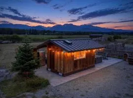 Blue Moon Tiny House Hot Tub Sauna MtnViews