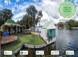 A picture of the hotel: Mandurah Riverfront Holiday Rental