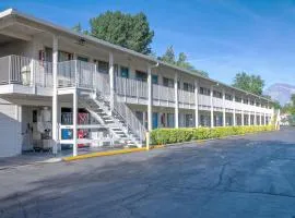 Motel 6-Bishop, CA, hotel in Bishop