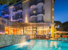 帕克酒店，位于利尼亚诺萨比亚多罗的酒店