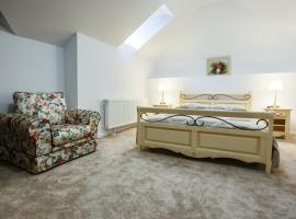 Maisonette Apartments, hotel in Cîmpulung