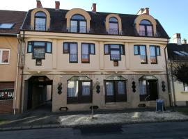 Mátyás Szállás Panzió、ソンバトヘイのホテル