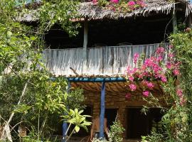 Blue Monkey Beach Cottages, hotel in Wasini