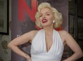 The Sandringham Court Hotel & Apartment Welcoming Large and Small Groups for 16 years