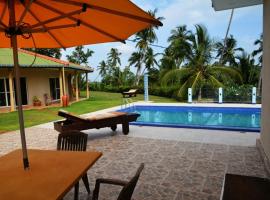 Hotel Photo: The Hilltop Boosa