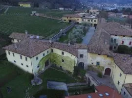 Relais Palazzo Lodron, hotel u gradu 'Rovereto'