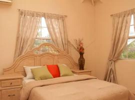 A picture of the hotel: Stylish Villa-Country feel - 3 Ensuite Bedrooms