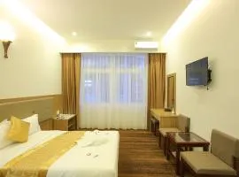 Red Palace Hotel
