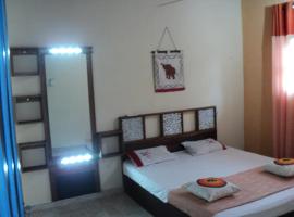 Hotel Photo: Tharu Hioliday Home