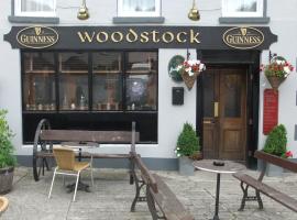 A picture of the hotel: Woodstock Arms