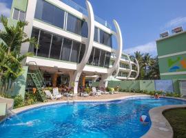 Room2Board Hostel and Surf School, ξενοδοχείο σε Jacó