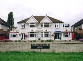 Nonsuch Park Hotel, hotel u gradu Epsom