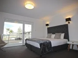 Quays Hotel