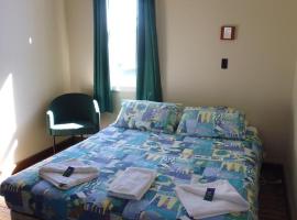 Happy Backpacker, ξενοδοχείο σε Penguin