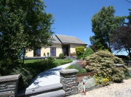 호텔 사진: Peaceful Cottage in Ardennes with Private Terrace