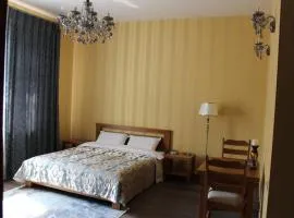 Hotel Barin House готель с бомбосховищем