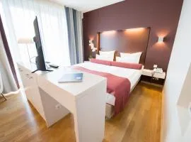 Nymphe Strandhotel & Apartments, hotel in Binz