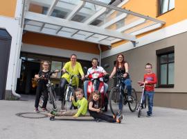 Post Hostel For Youth, Students and Pilgrims, hotel en Lavamünd