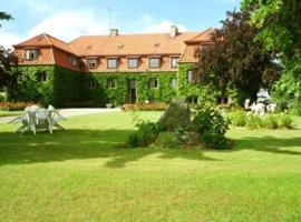 Pension Elmehøj, отель в городе Hjertebjerg