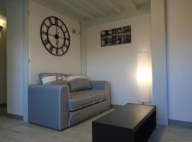 A picture of the hotel: Appartement BellesRives